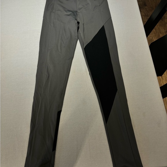 new gym shark leggings small - Picture 2 of 4